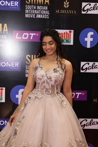 Tejaswi at SIIMA Awards 2021